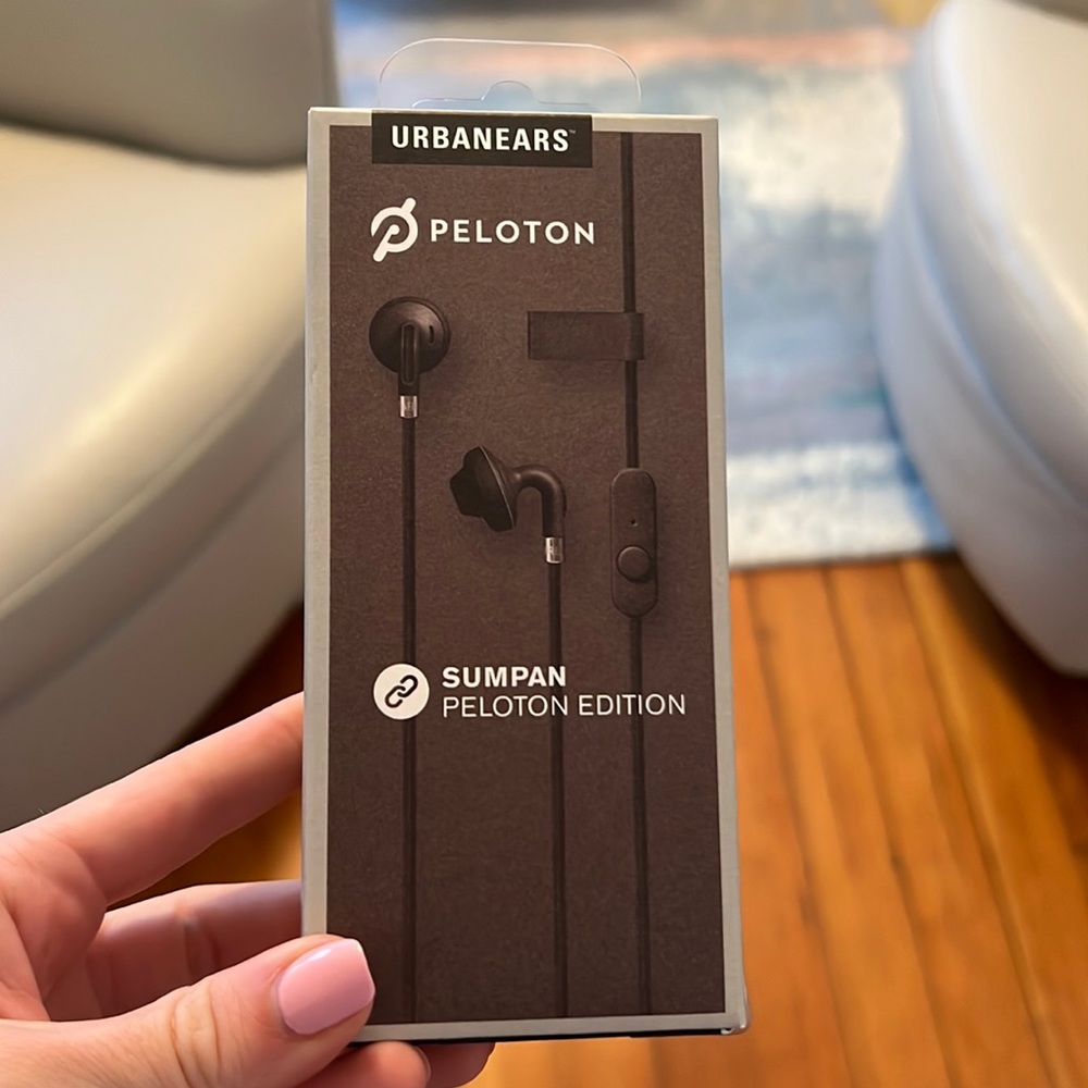 Peloton earbuds